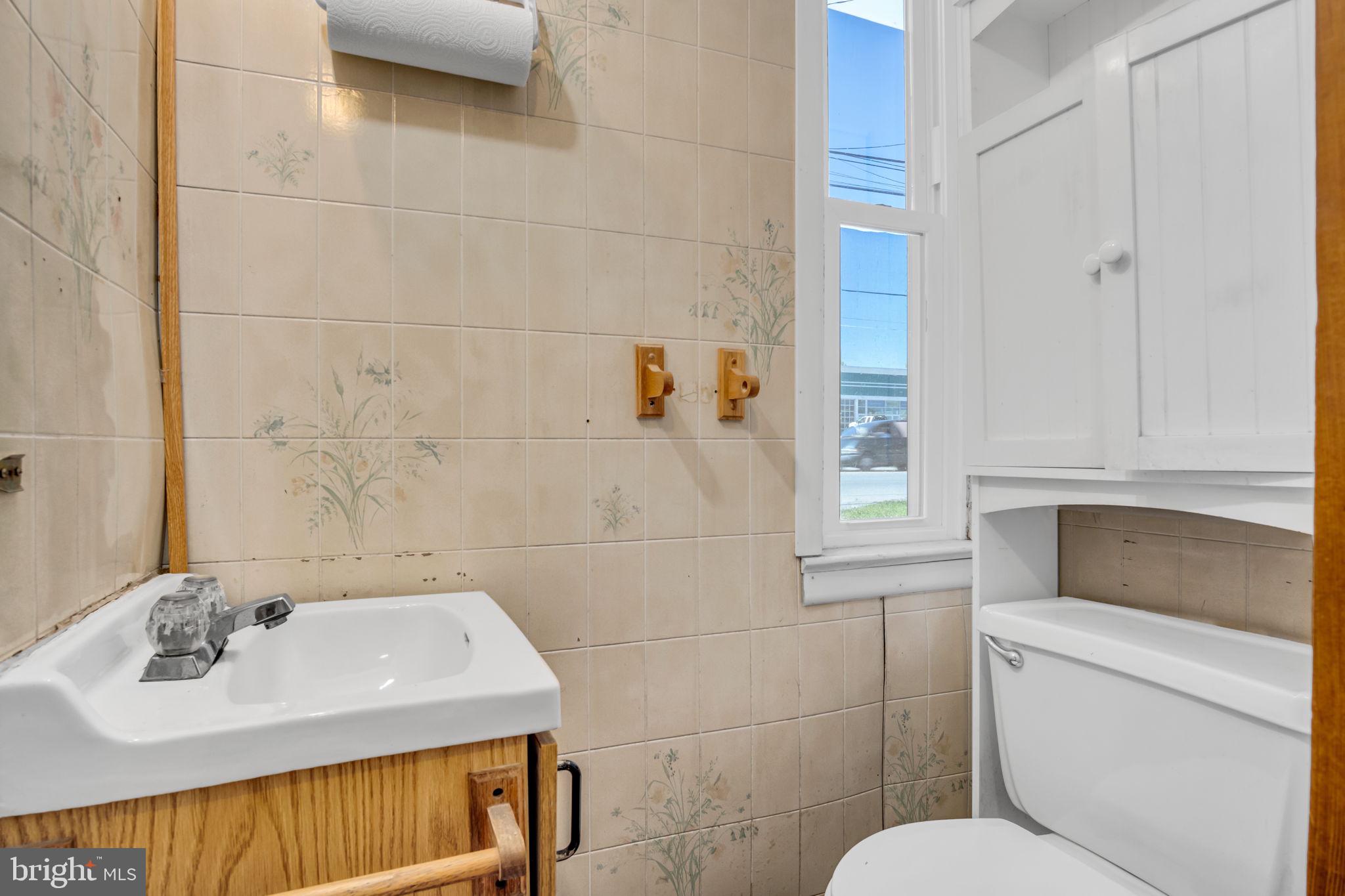 870 Baltimore Street Hanover, PA 17331 - Photo 13 of 36