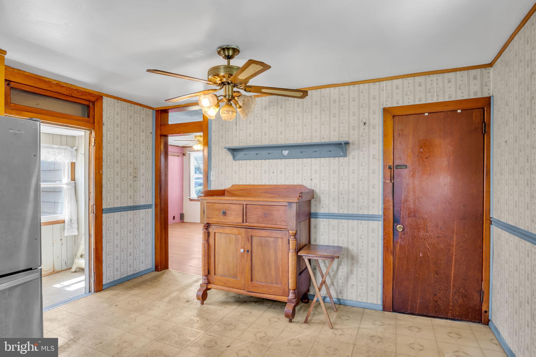 870 Baltimore Street Hanover, PA 17331 - Photo 17 of 36