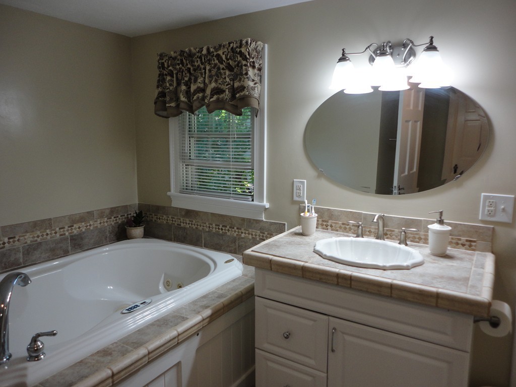 33 St Elmo Road Worcester, MA 01602 - Photo 18 of 30