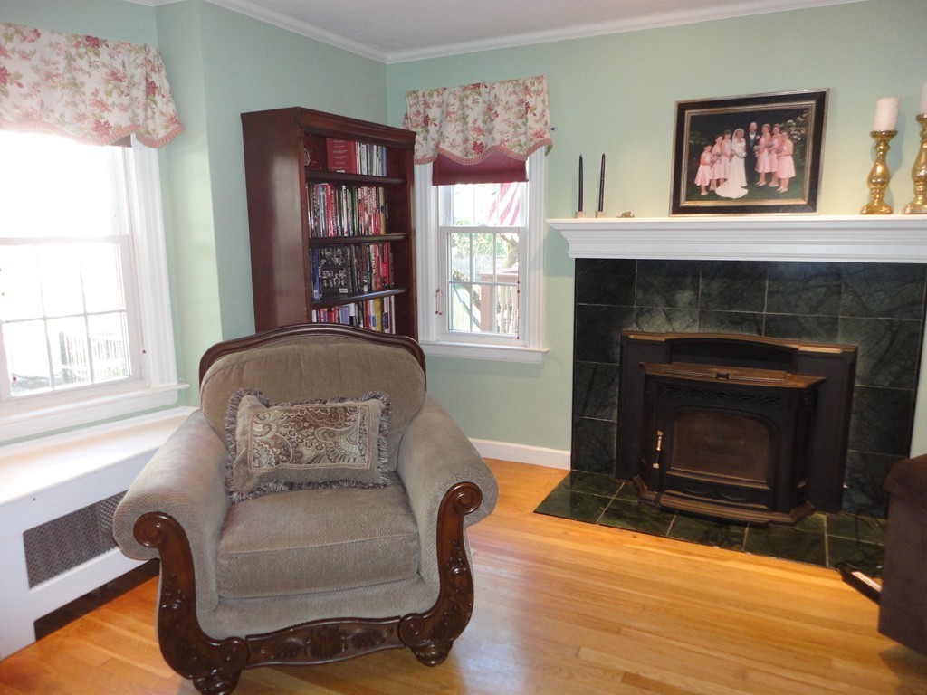 33 St Elmo Road Worcester, MA 01602 - Photo 6 of 30
