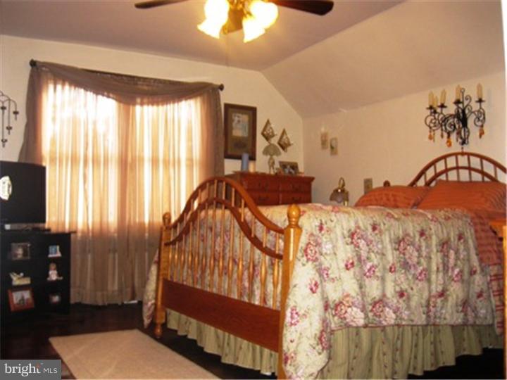 229 Red Lion Road Huntingdon Valley, PA 19006 - Photo 14 of 21