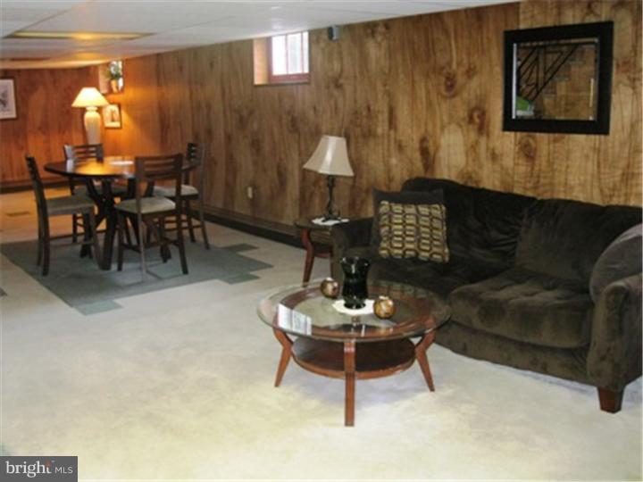229 Red Lion Road Huntingdon Valley, PA 19006 - Photo 18 of 21