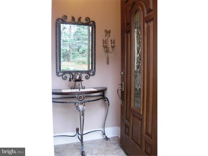 229 Red Lion Road Huntingdon Valley, PA 19006 - Photo 3 of 21
