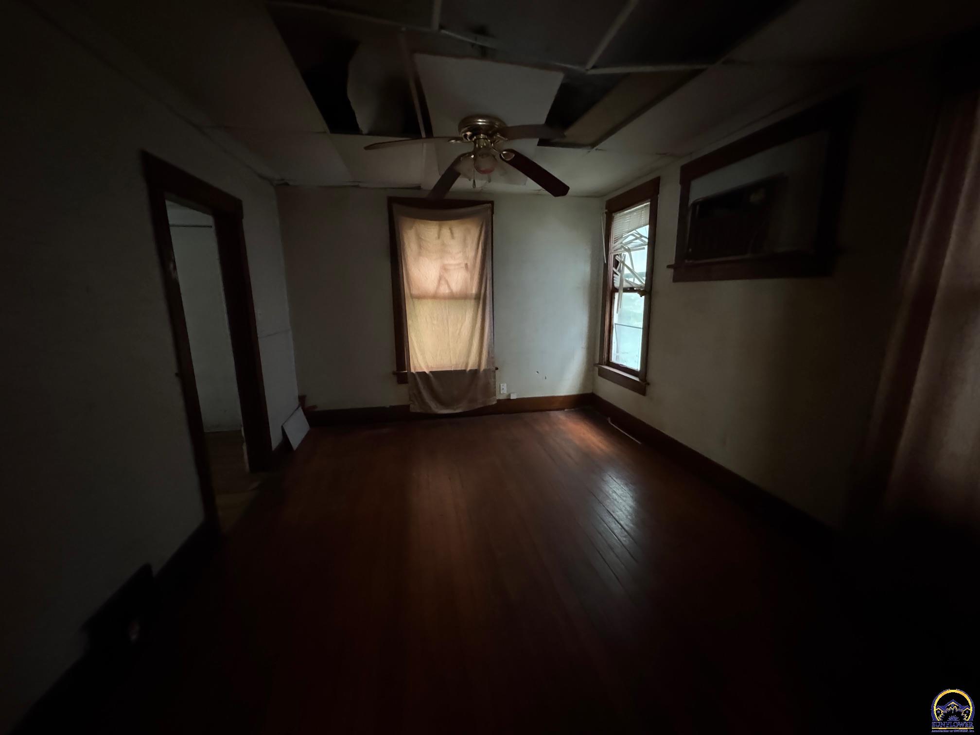 1015 Southwest 16th Street Topeka, KS 66604 - Photo 6 of 10