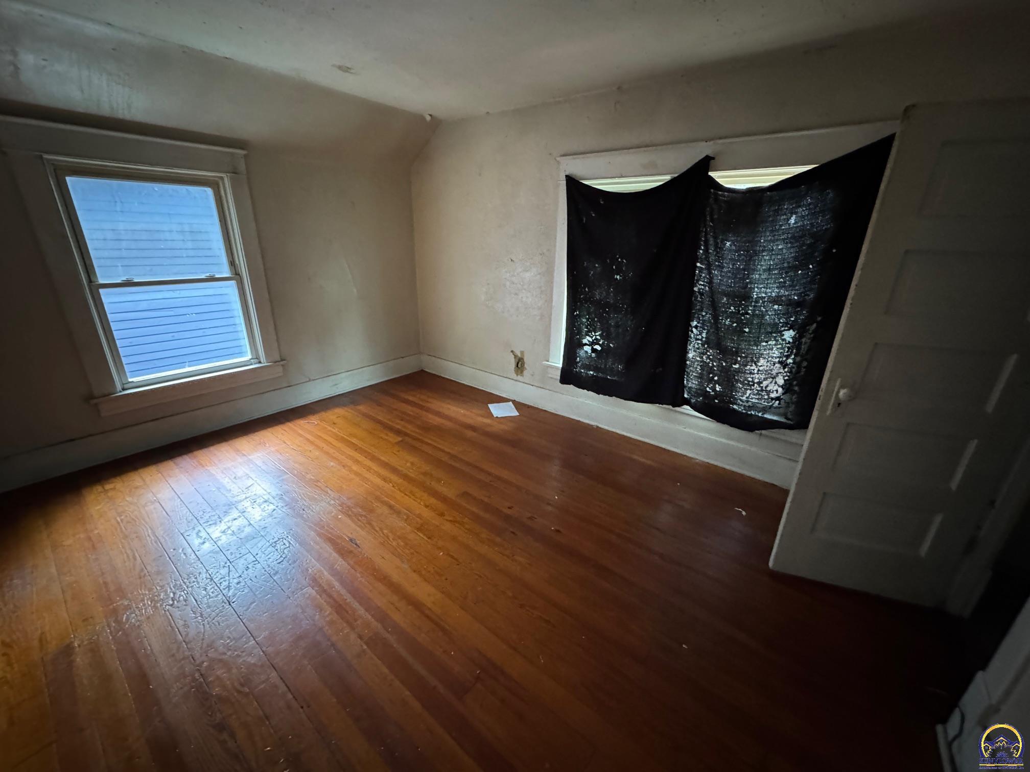 1015 Southwest 16th Street Topeka, KS 66604 - Photo 8 of 10