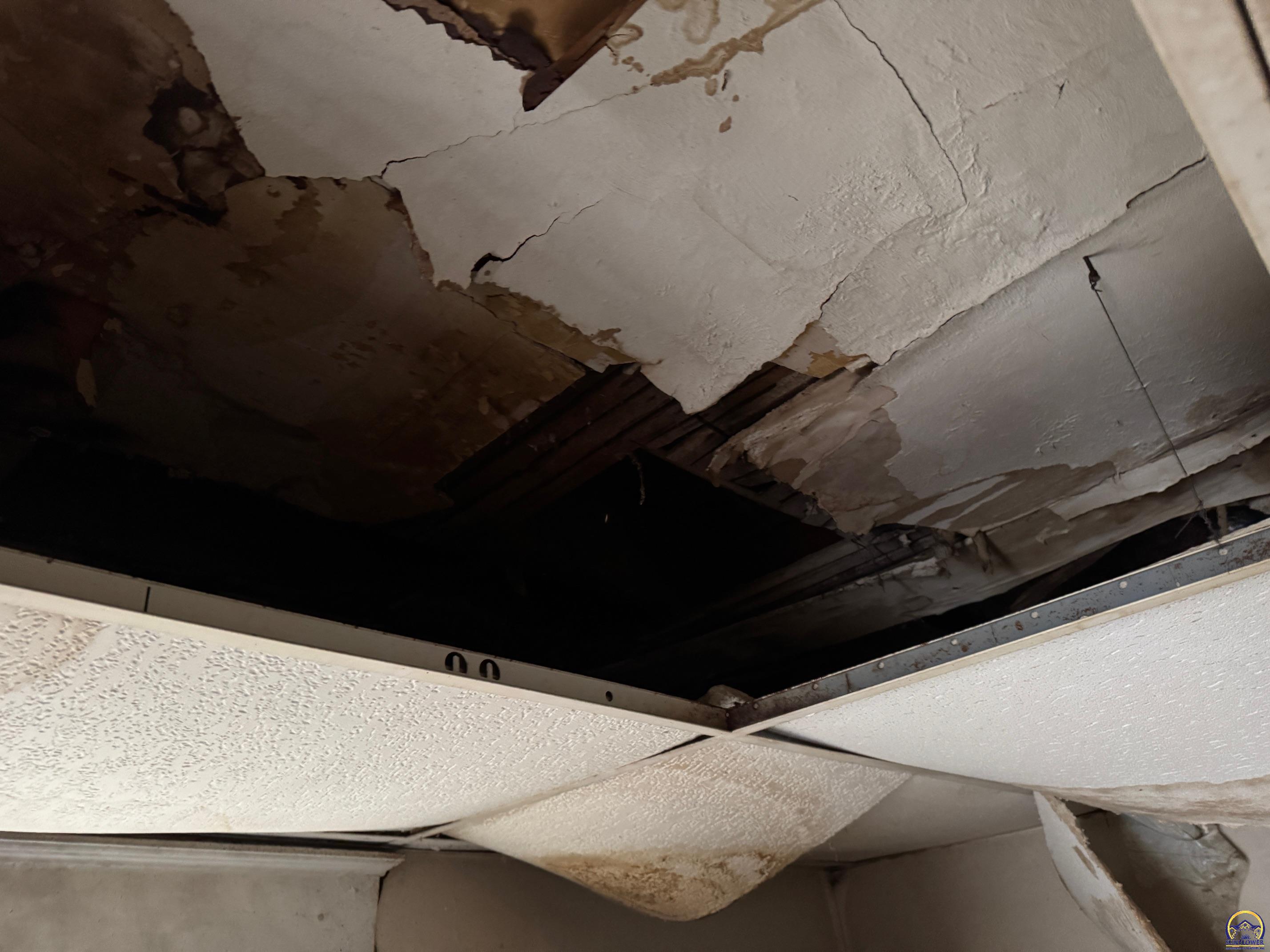 1015 Southwest 16th Street Topeka, KS 66604 - Photo 10 of 10