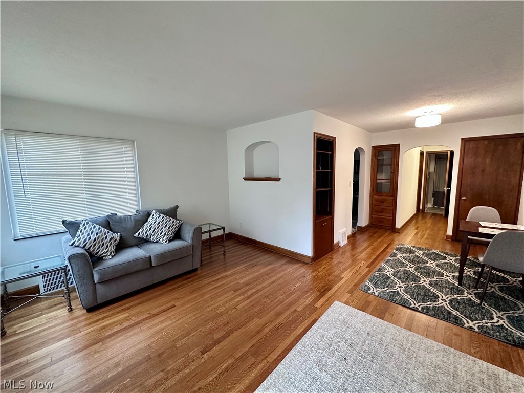 1093 North Main Street Akron, OH 44310 - Photo 6 of 8