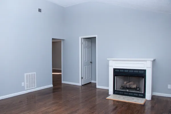 $1,995 | 98 Kaye Vue Drive, Hamden, CT 06514