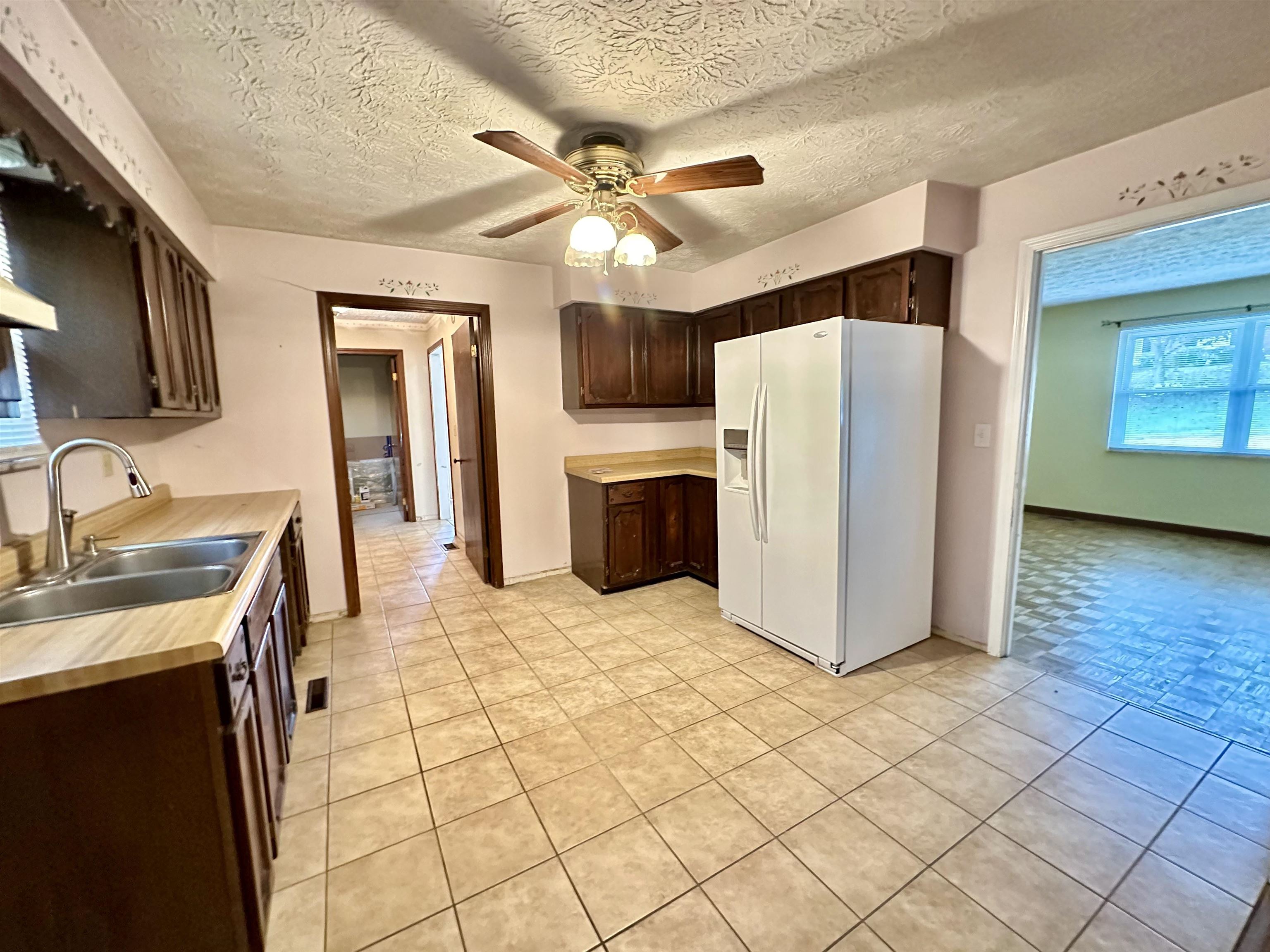 1027 Chippewa Road Ashland, KY 41102 - Photo 5 of 26