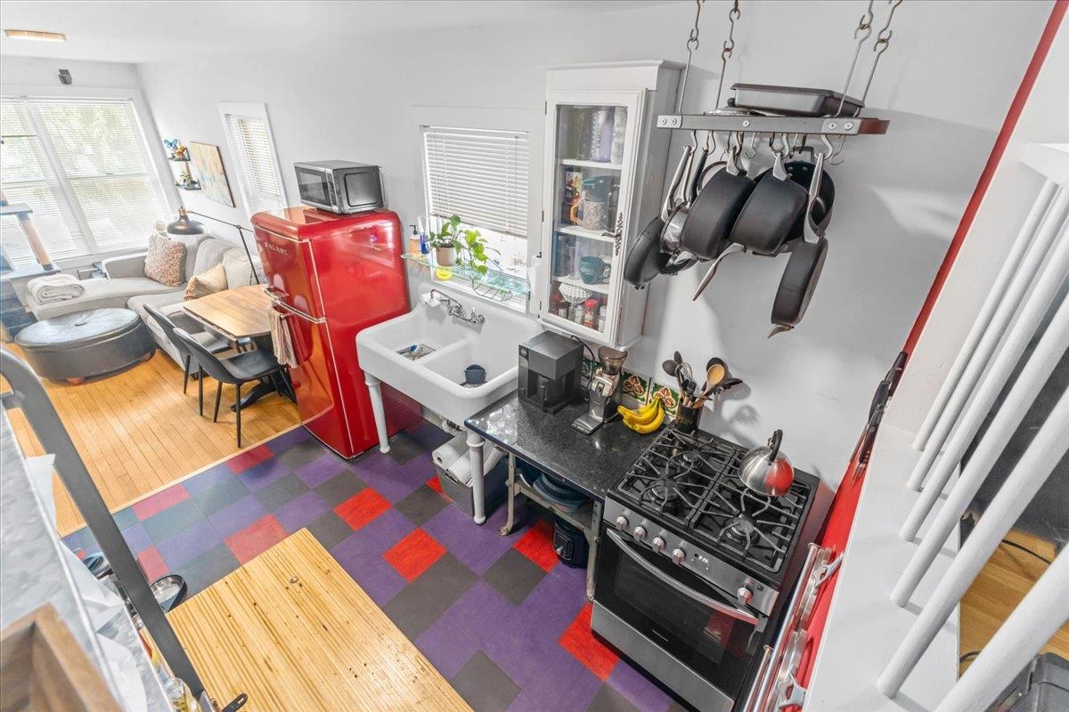 62 Lakeview Terrace, Unit B Burlington, VT 05401 - Photo 20 of 52