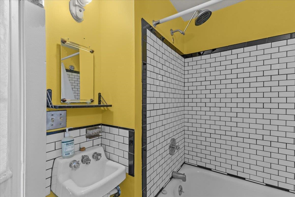 62 Lakeview Terrace, Unit B Burlington, VT 05401 - Photo 25 of 52