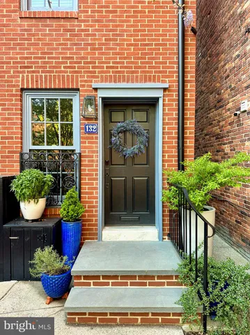 $469,900 | 132 West Lee Street, Baltimore, MD 21201