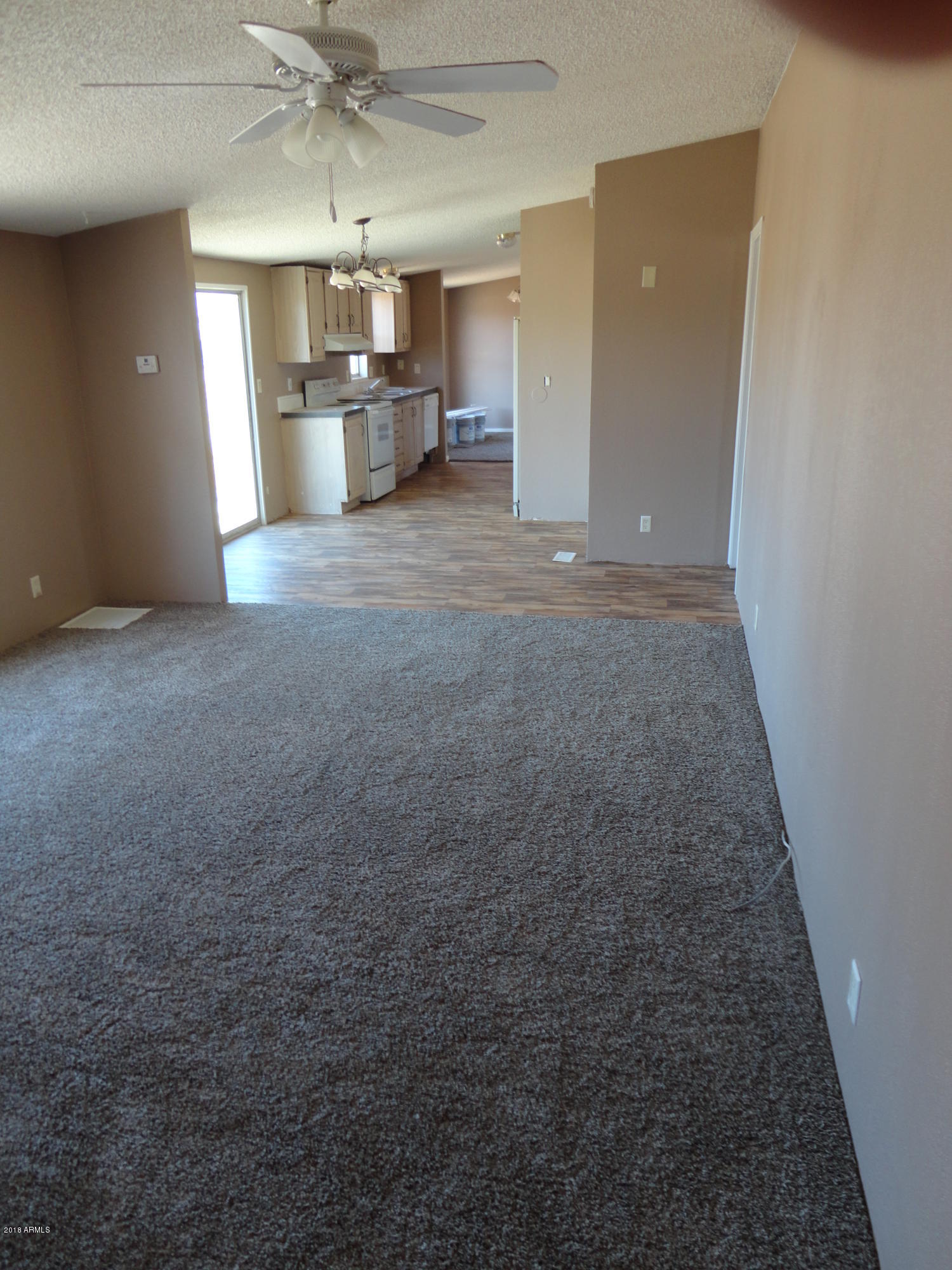 13002 South Zuni Road Buckeye, AZ 85326 - Photo 5 of 31 DSC05550