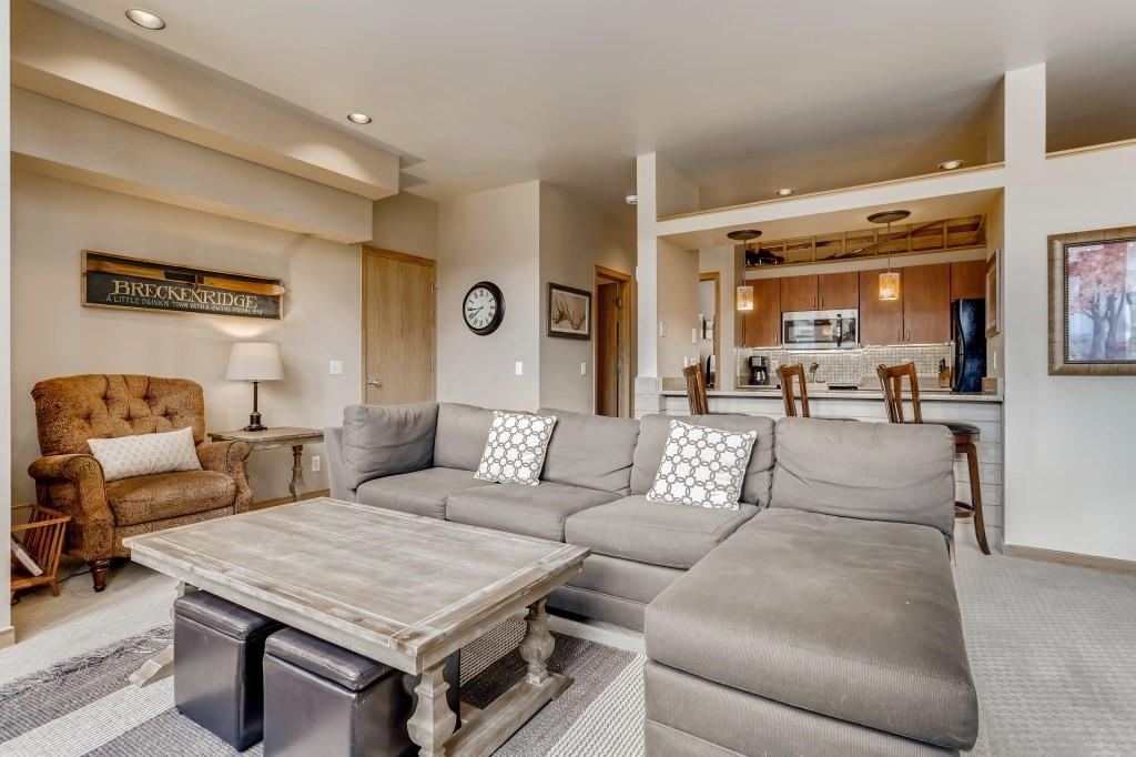 2017 Soda Ridge Road, Unit 1938 Keystone, CO 80435 - Photo 6 of 31 a living room with furniture