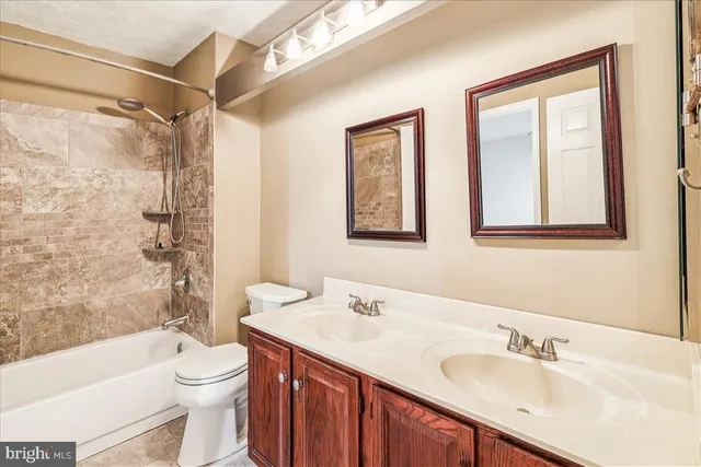 $385,000 | 1016 Chestnut Haven Court, Chestnut Hill Cove, MD 21226