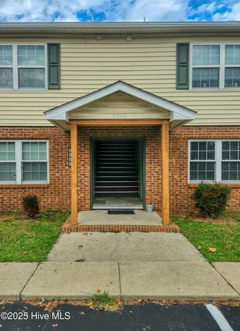 $950 | 2318 Indian Drive, Unit B2, Jacksonville, NC 28546