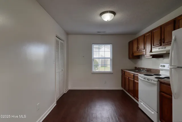 $950 | 2318 Indian Drive, Unit B2, Jacksonville, NC 28546