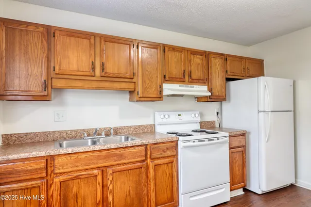 $950 | 2318 Indian Drive, Unit B2, Jacksonville, NC 28546
