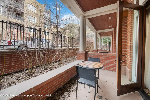 $235,000 | 415 East Dean St Unit 3 Week 11, Aspen, CO 81611