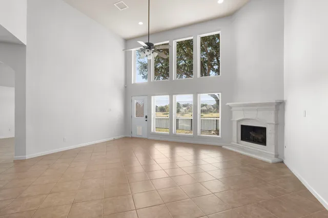 $3,200 | 2602 White Falls Drive, Pearland, TX 77584