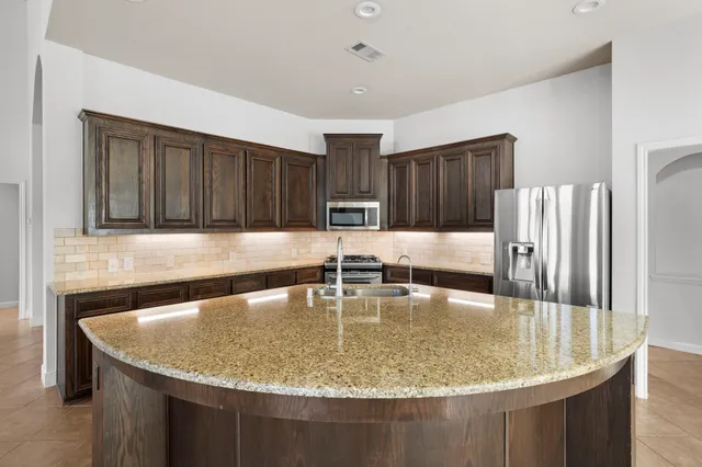 $3,200 | 2602 White Falls Drive, Pearland, TX 77584