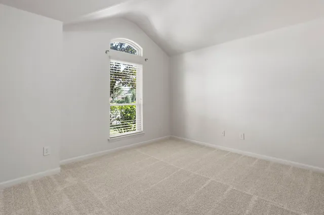 $3,200 | 2602 White Falls Drive, Pearland, TX 77584