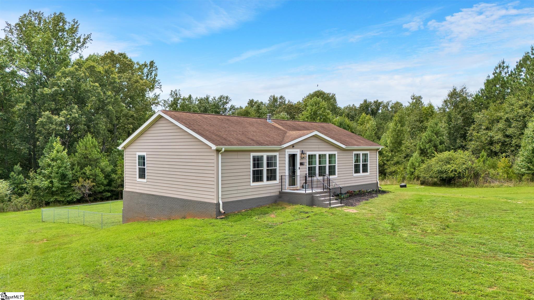 286 Newton Road Seneca, SC 29678 - Photo 2 of 25