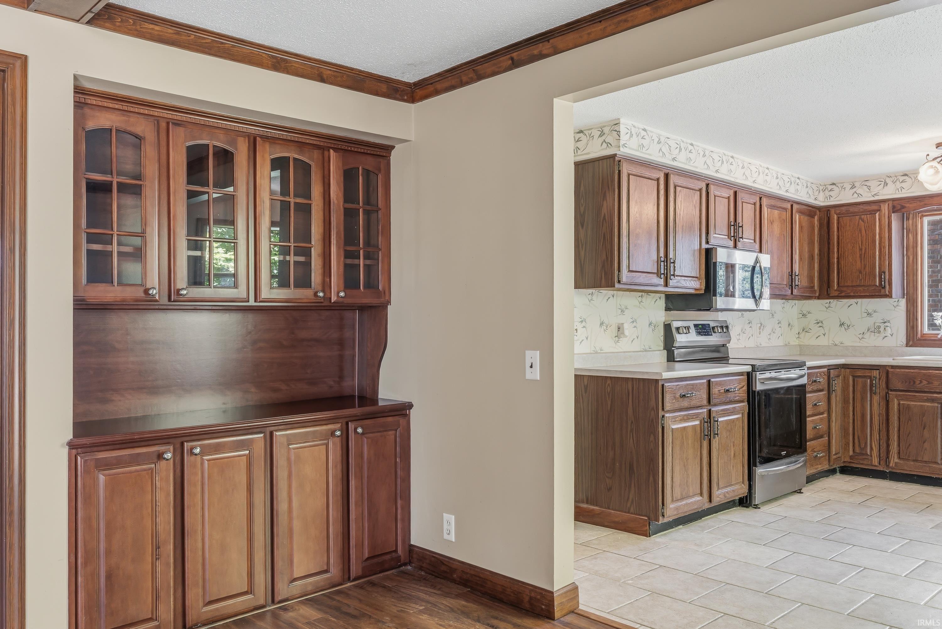 6711 Rockingham Drive Fort Wayne, IN 46835 - Photo 9 of 31