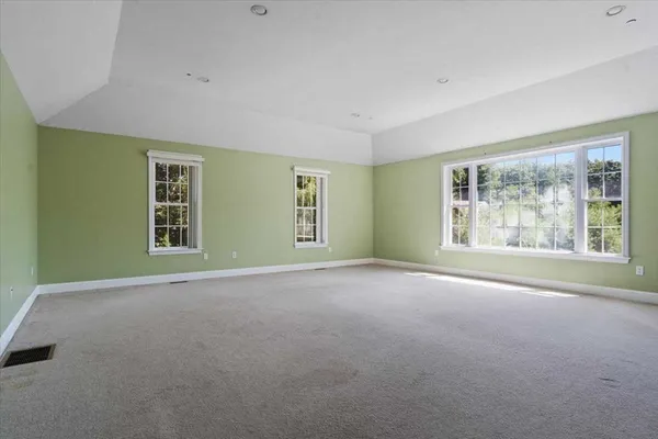 $775,000 | 89 Boulder Hill Drive, Holden, MA 01522