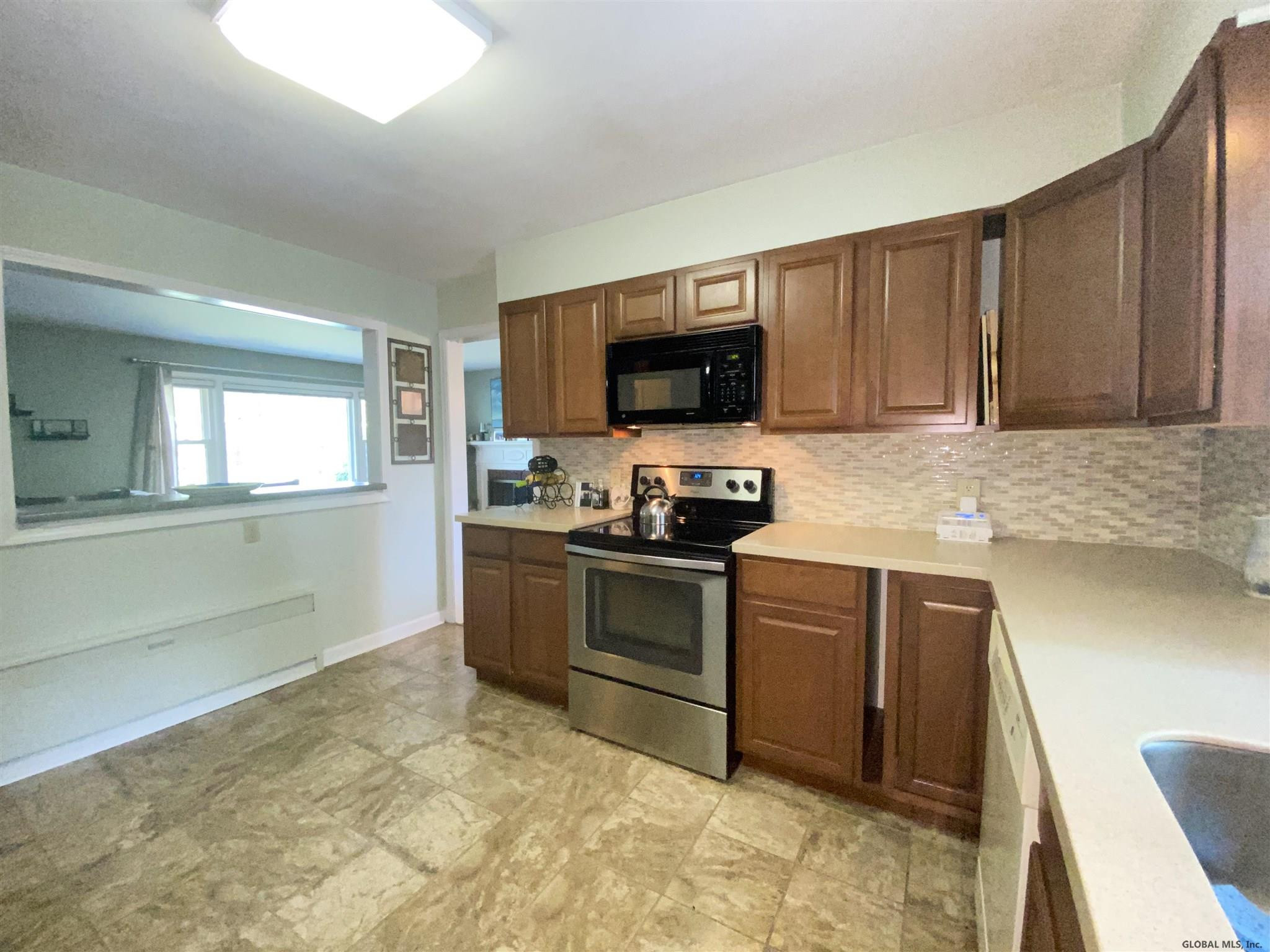 248 Hackett Boulevard Albany, NY 12209 - Photo 13 of 29 Photo 13