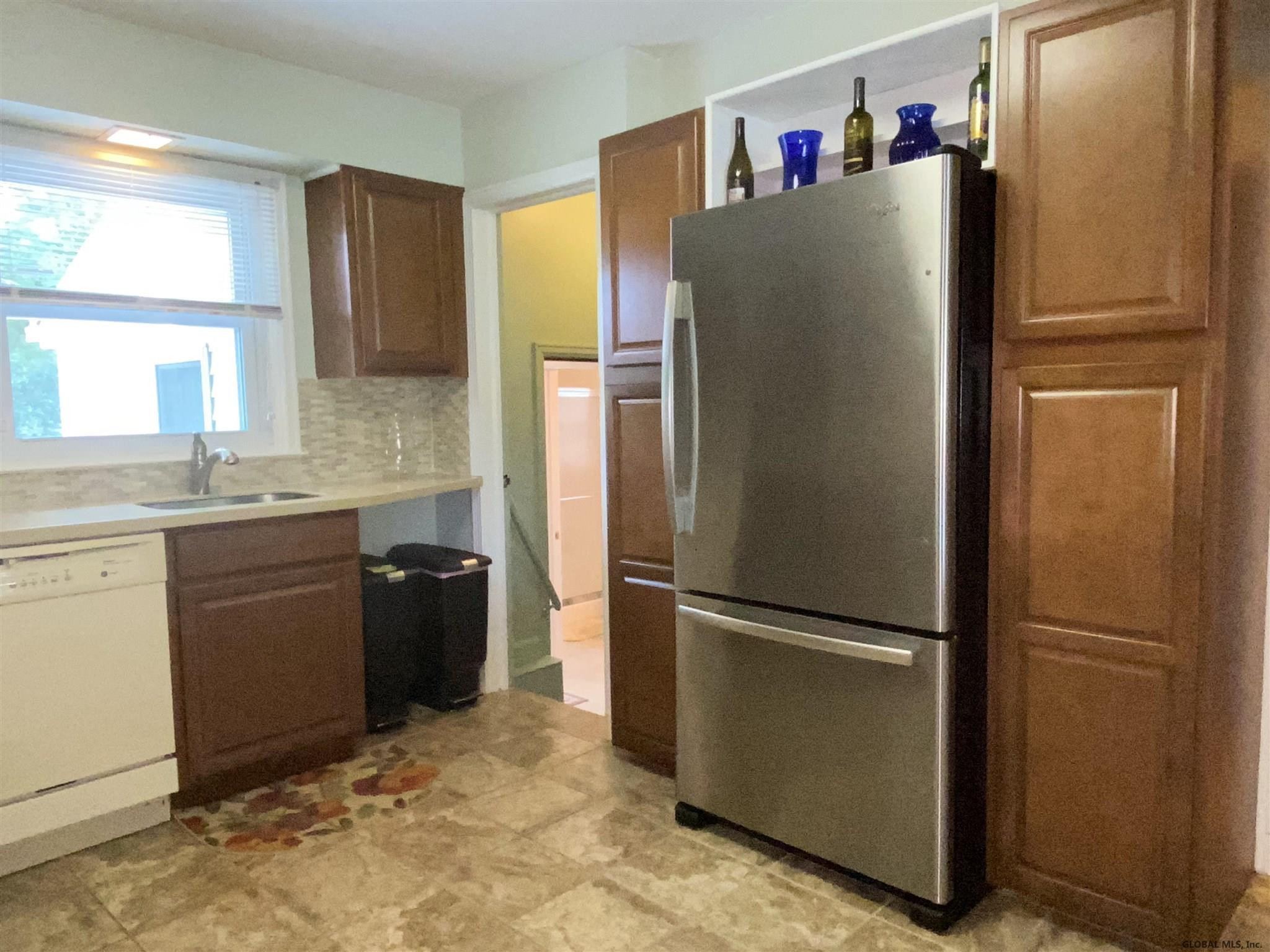 248 Hackett Boulevard Albany, NY 12209 - Photo 14 of 29 Photo 14