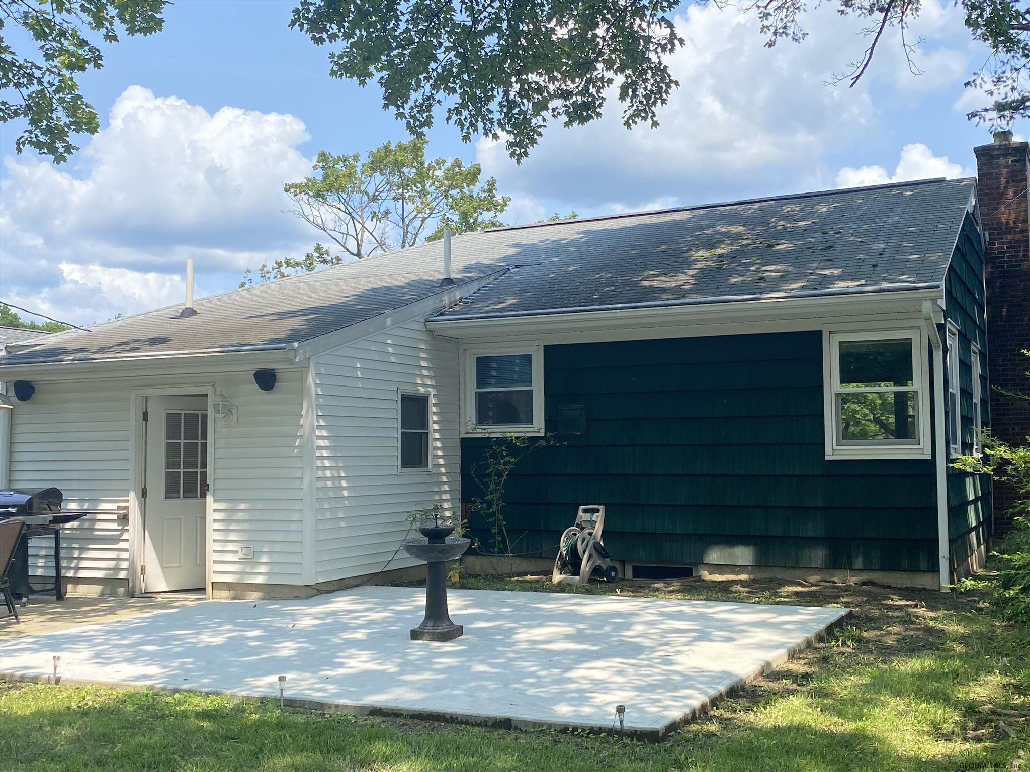 248 Hackett Boulevard Albany, NY 12209 - Photo 26 of 29 Photo 26