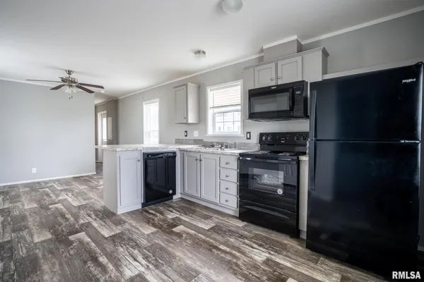 $175,000 | 1311 North Van Buren Street, Marion, IL 62959