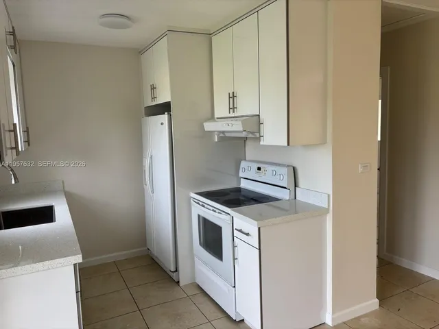 $2,500 | 14800 Southwest 104th Place, Miami, FL 33176