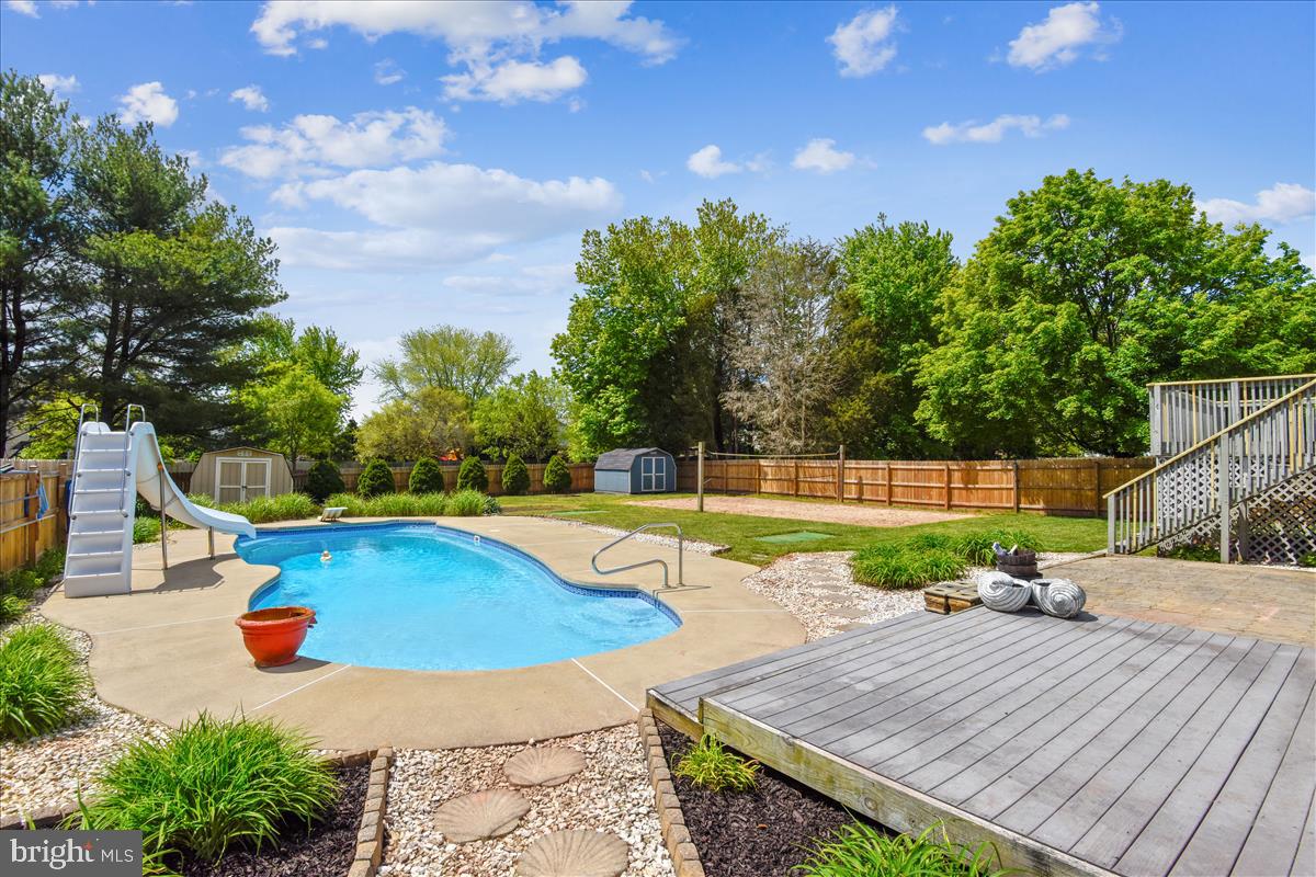 10335 Abbott Road Manassas, VA 20110 - Photo 34 of 41 Your private oasis for summer fun!