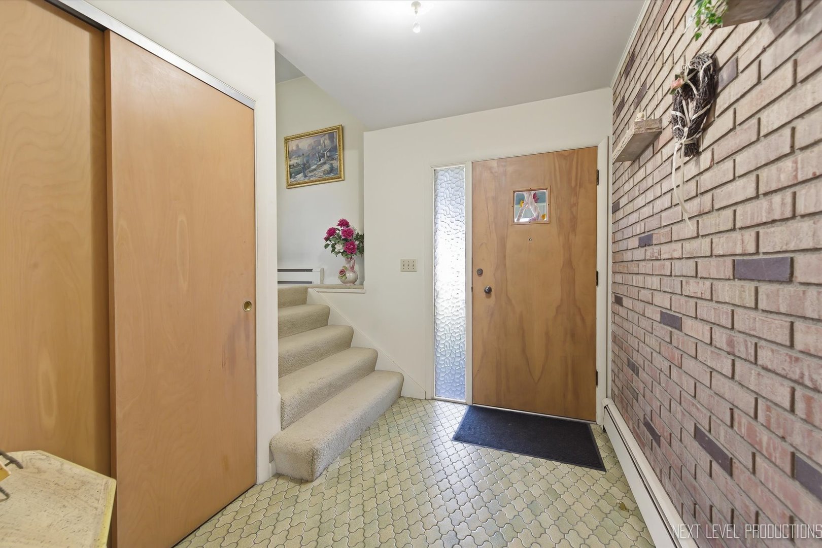 1575 Lin Lor Lane Elgin, IL 60123 - Photo 3 of 24