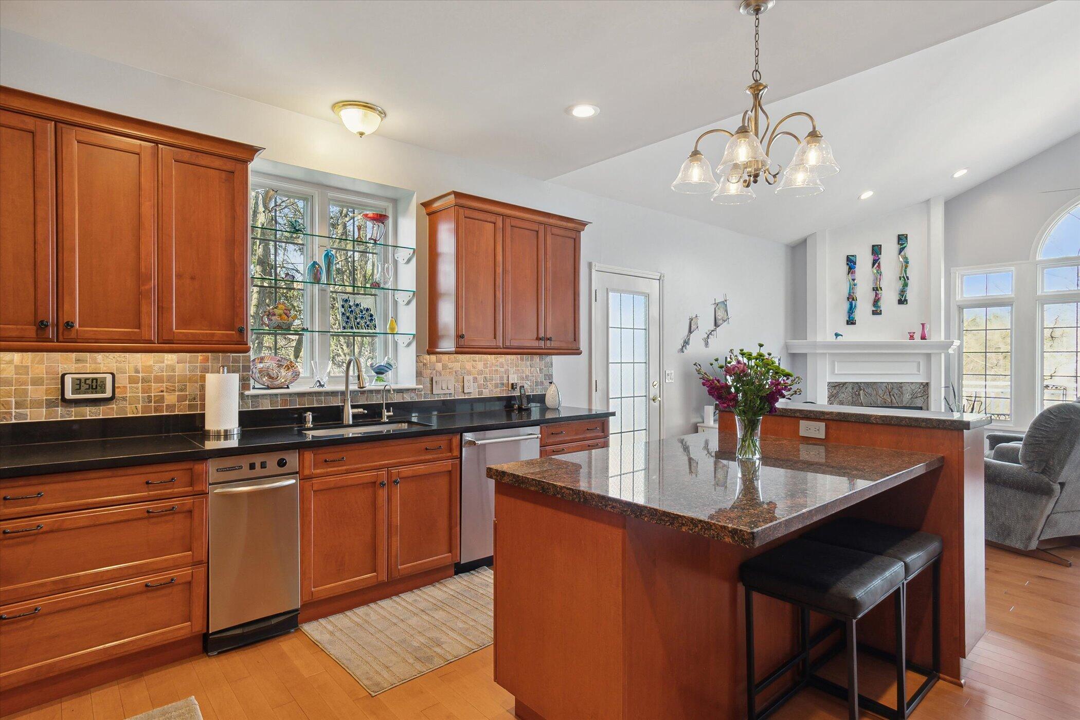 8115 Stonehedge Road Gregory, MI 48137 - Photo 4 of 56 19-8115-Stonehedge-Rd-Gregory-WindowStil