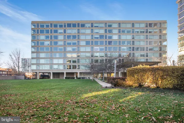 $2,200 | 1101 3rd Street Southwest, Unit 403, Washington, DC 20024