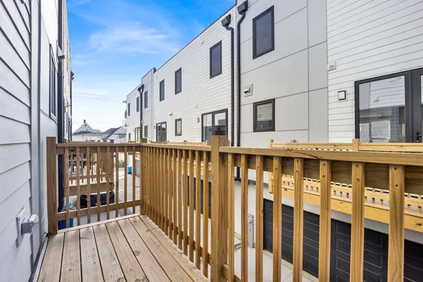$599,000 | 944 Beloit Avenue, Unit 4, Forest Park, IL 60130