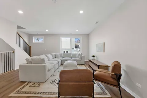 $599,000 | 944 Beloit Avenue, Unit 4, Forest Park, IL 60130