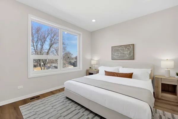 $599,000 | 944 Beloit Avenue, Unit 4, Forest Park, IL 60130