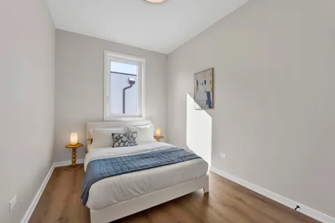 $599,000 | 944 Beloit Avenue, Unit 4, Forest Park, IL 60130