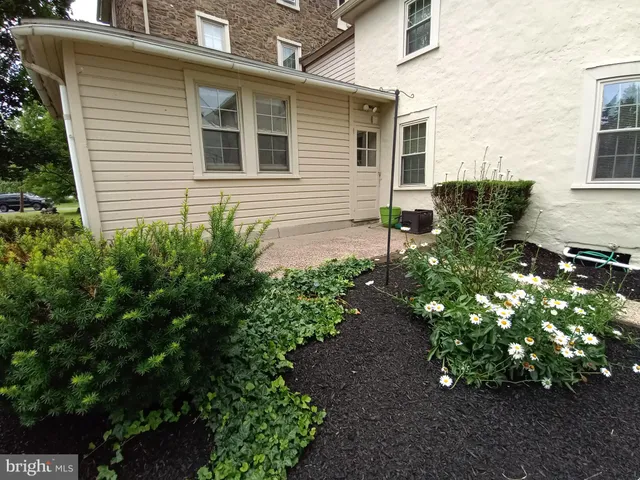 $1,075 | 1926 Hilltown Pike, Unit 4, Hilltown, PA 18927