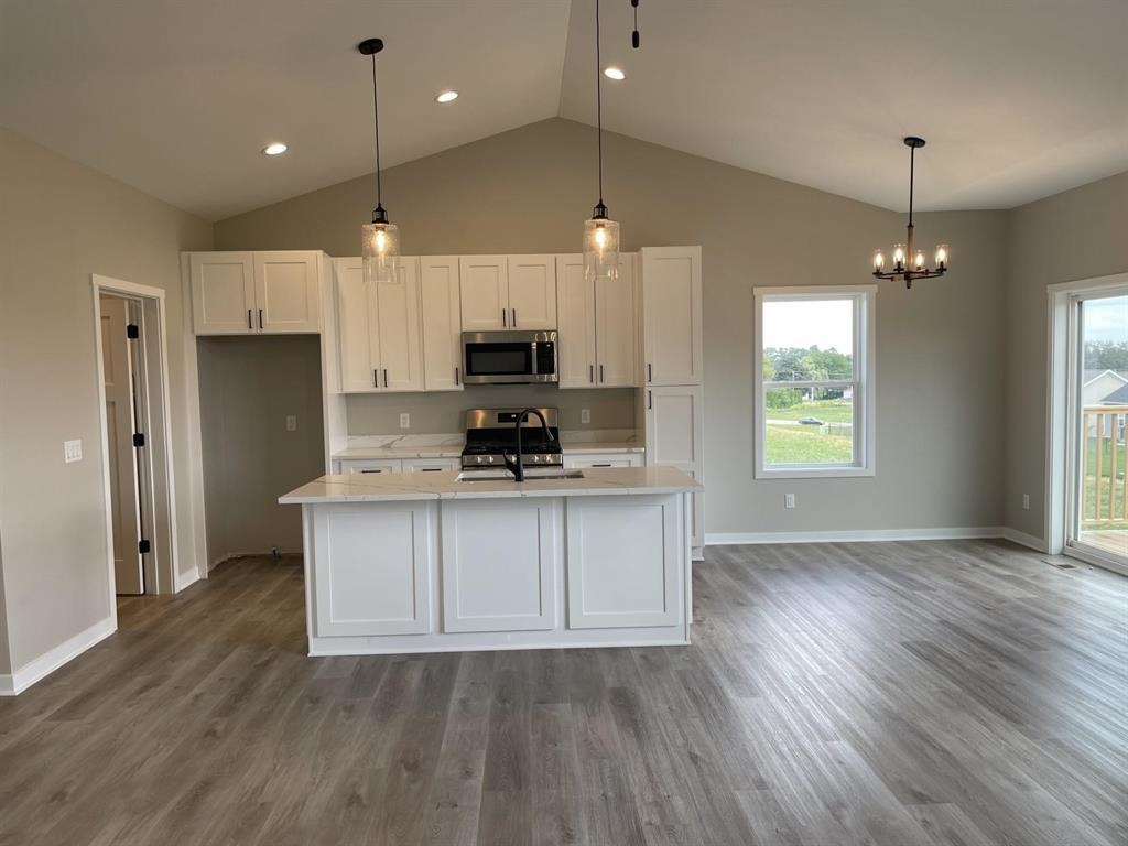 1750 East Kyle Beloit, WI 53511 - Photo 8 of 12