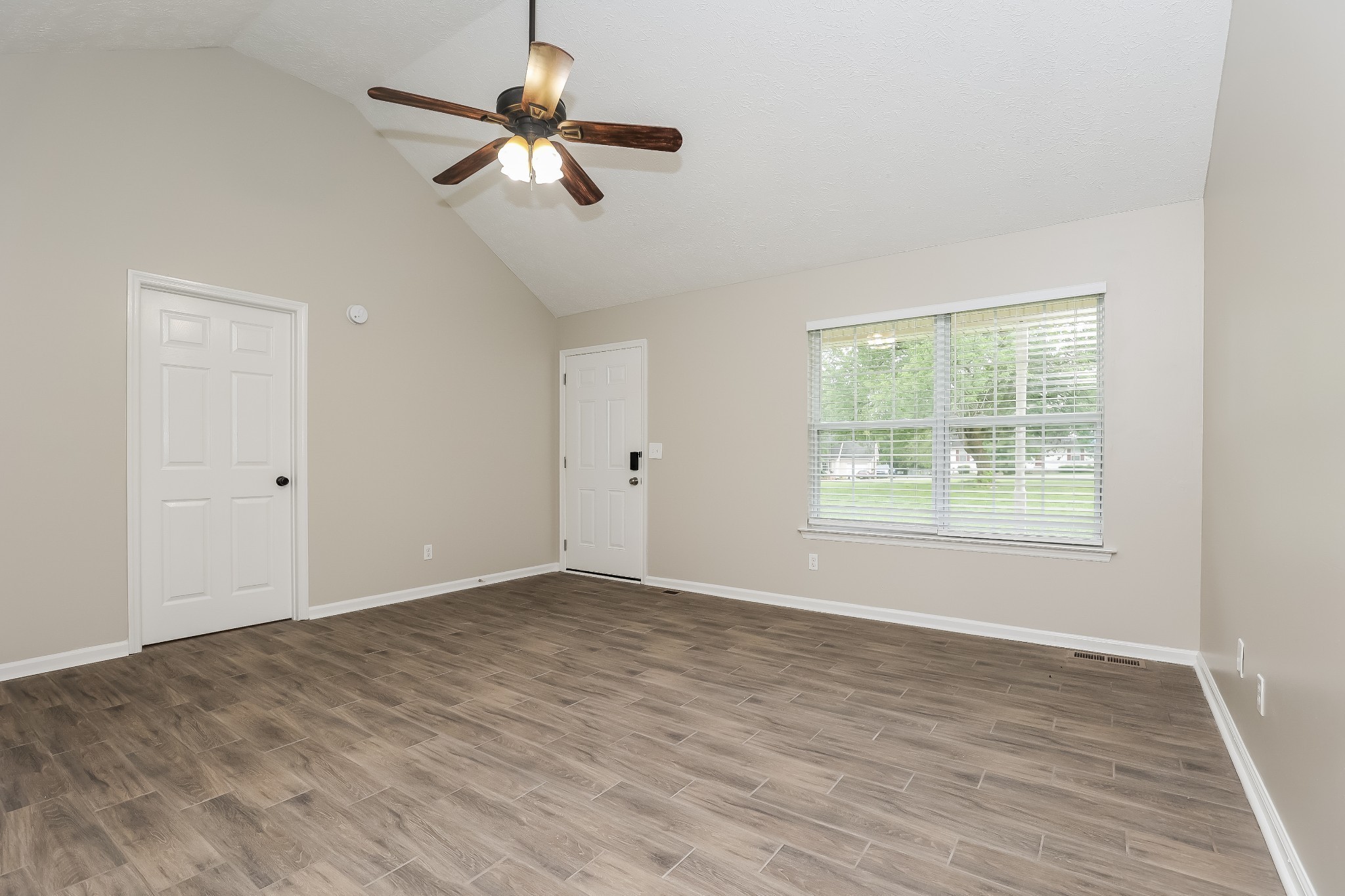 220 Antler Drive Murfreesboro, TN 37130 - Photo 3 of 16