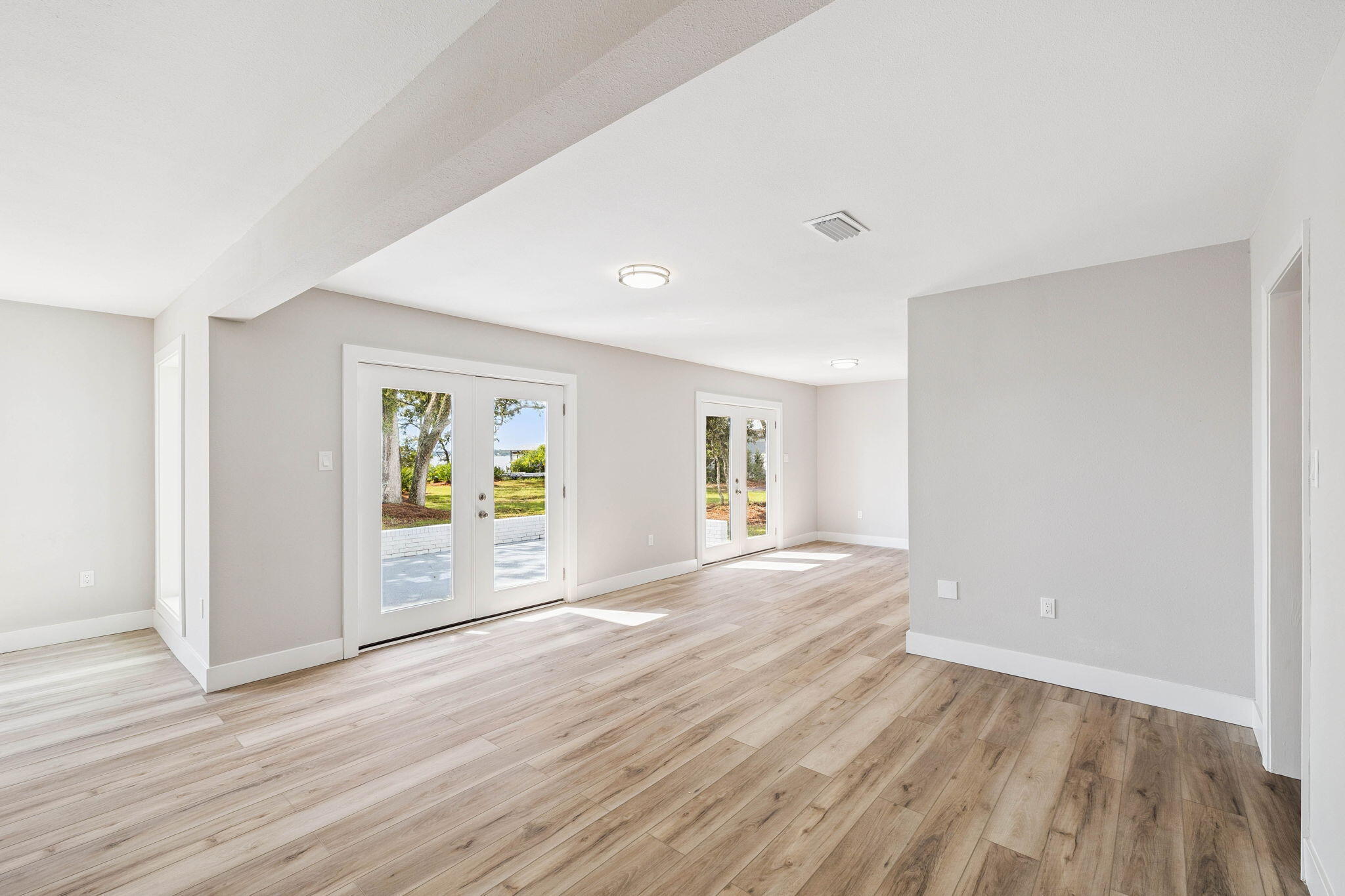 2208 Bay Grove Road Freeport, FL 32439 - Photo 10 of 72 Living/Dining