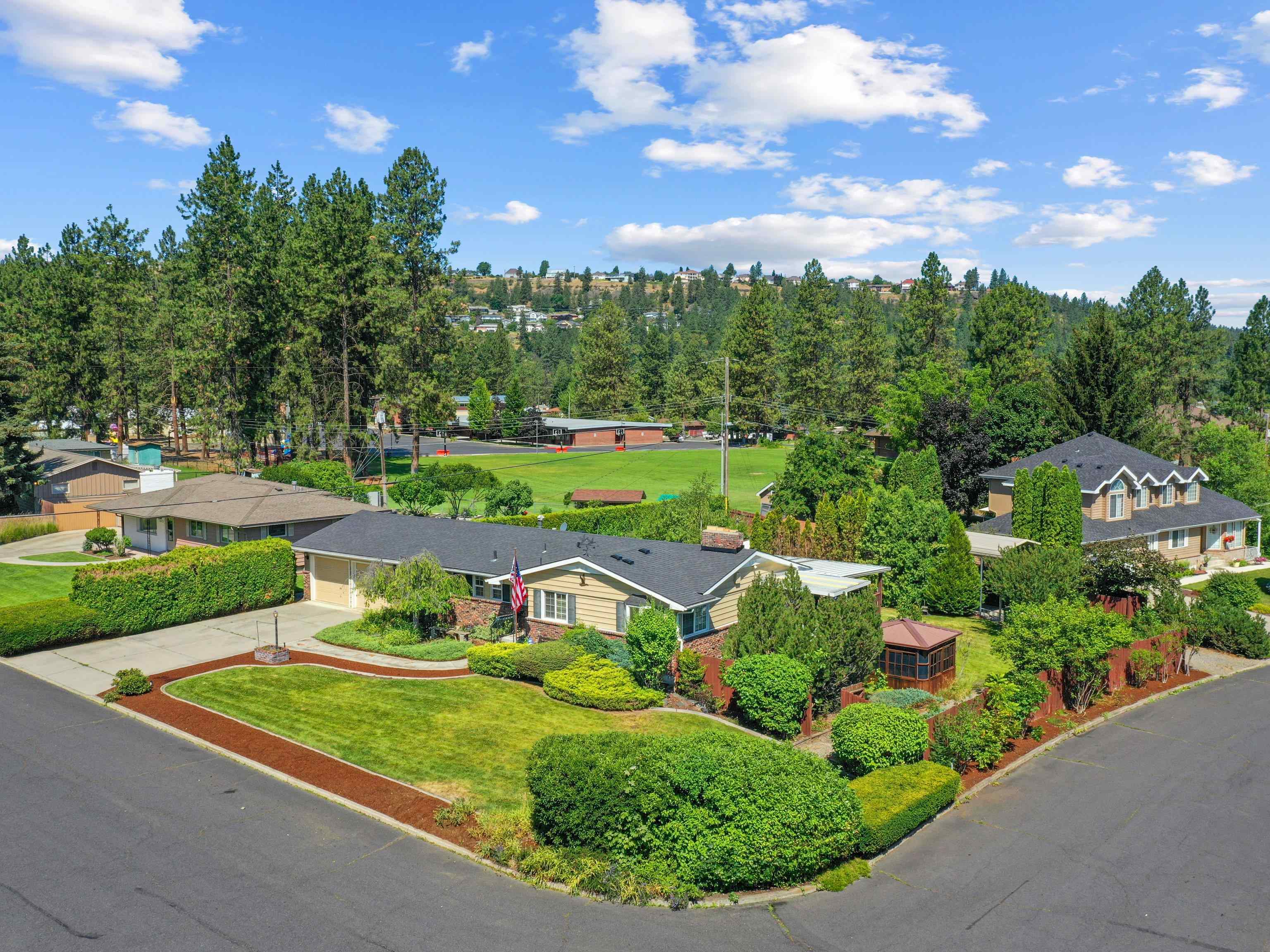 320 West Sierra Way Spokane, WA 99208 - Photo 1 of 19 Gallery Image 1