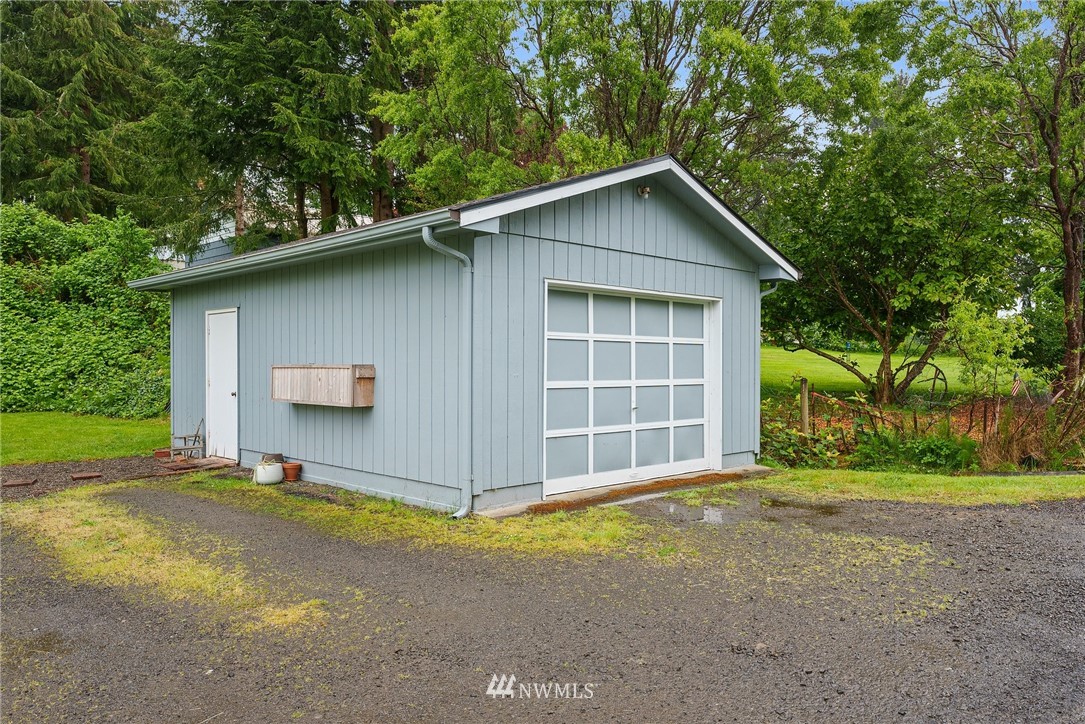 1229 Belmont Road Raymond, WA 98577 - Photo 3 of 21 Gallery Image 3
