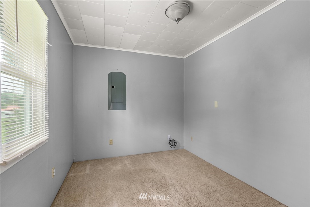 1229 Belmont Road Raymond, WA 98577 - Photo 8 of 21 Gallery Image 8