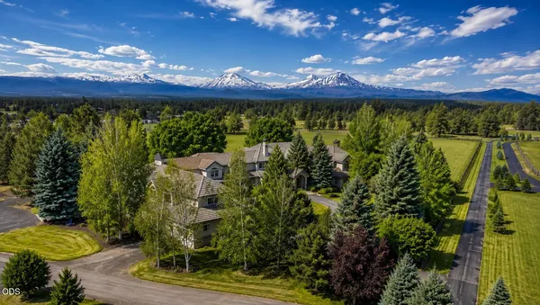 $6,999,000 | 67480 Cloverdale Road, Bend, OR 97703